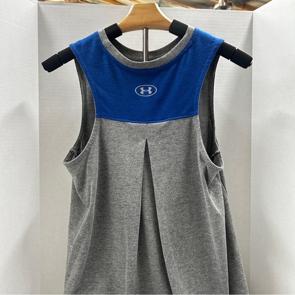 Under Armour Boxy Gray and Blue Sleeveless Jersey - Picture 2 of 3